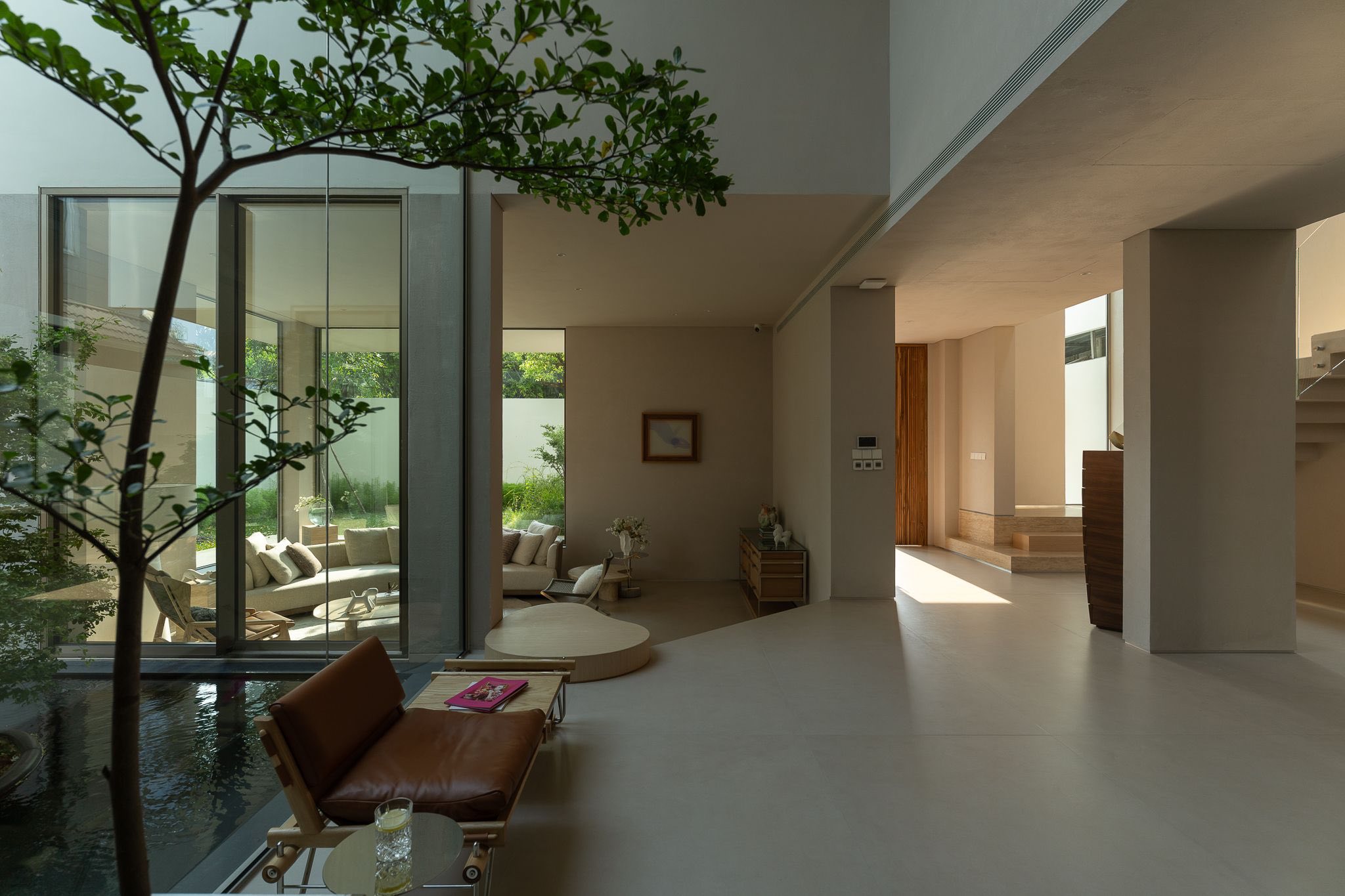 Bề mặt hoàn thiện cát SHU — The House of Being